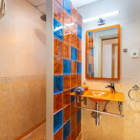 Ritort By Unik Apartment